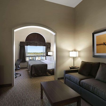 Ramada By Wyndham Conklin Hotel Ngoại thất bức ảnh